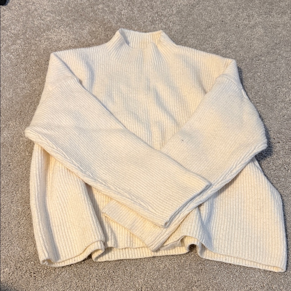 Abercrombie & Fitch Cream Turtleneck Sweater